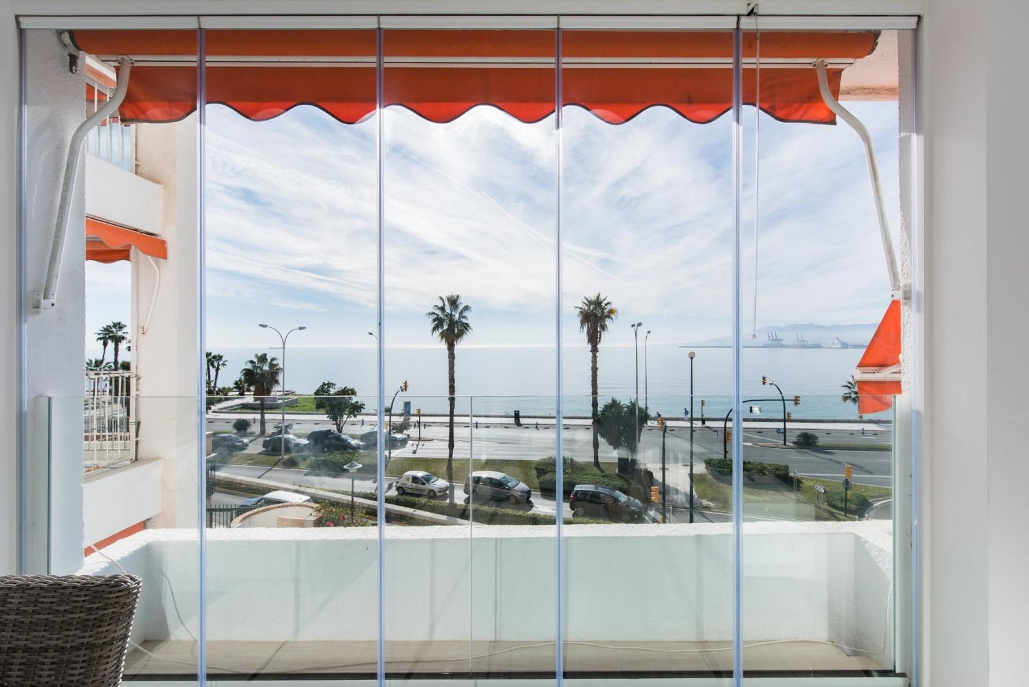 Apartment Sorolla 105, Luxury, Beach, Free Parking, Services, Quite Neighborhood, So Málaga