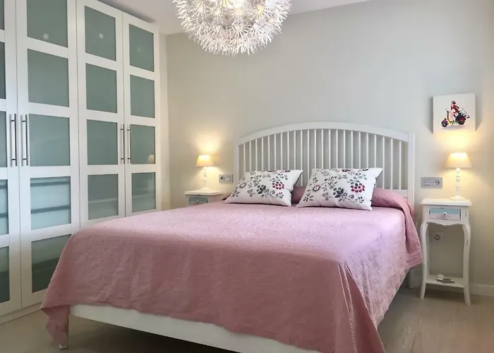 Sorolla 105, Luxury, Beach, Free Parking, All Services, Quite Neighborhood, So