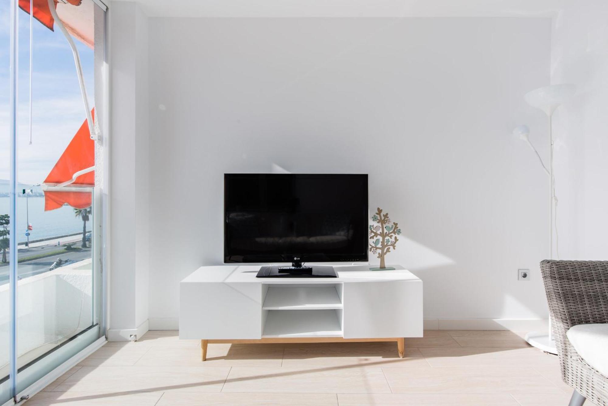 Sorolla 105, Luxury, Beach, Free Parking, Services, Quite Neighborhood, So Apartamento