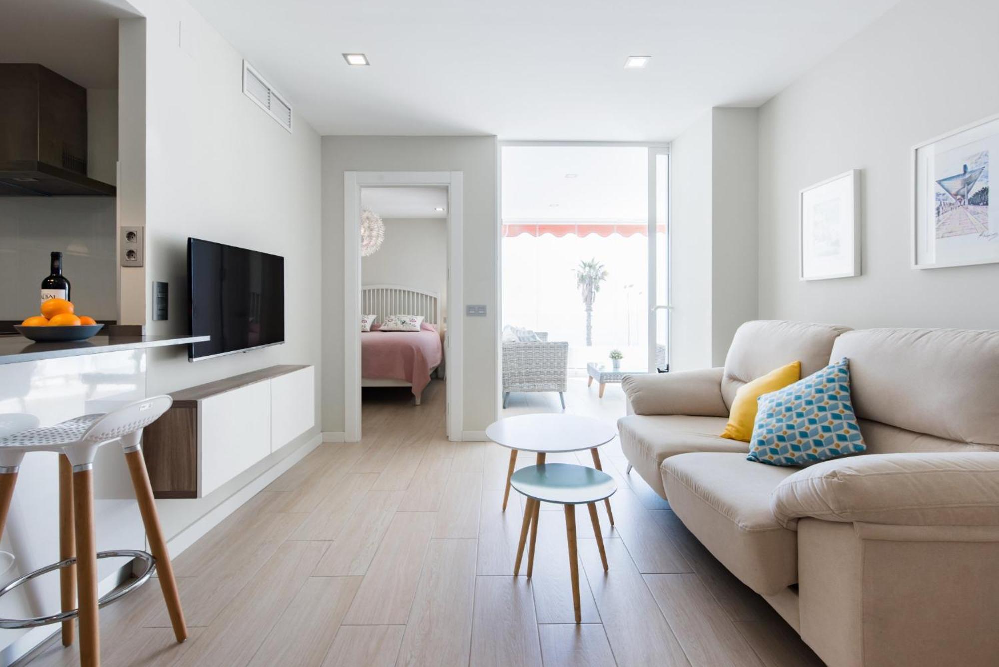 Apartamento Sorolla 105, Luxury, Beach, Free Parking, Services, Quite Neighborhood, So *