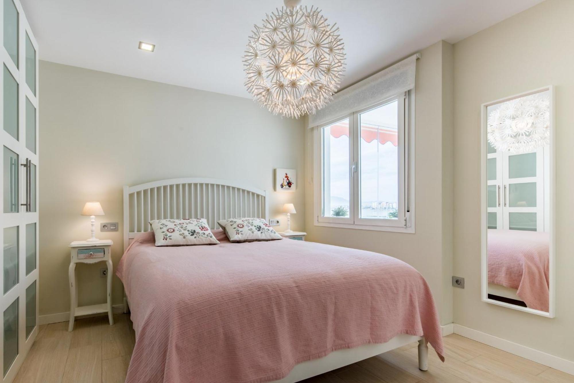 Apartamento Sorolla 105, Luxury, Beach, Free Parking, Services, Quite Neighborhood, So Málaga